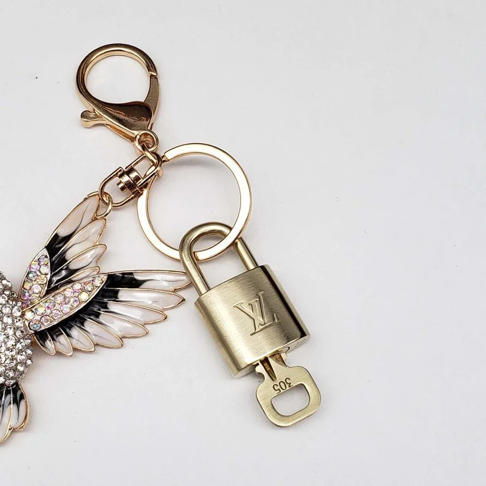 LV Authentic Gold Padlock 🔒 Key Set w/ Unbranded Bird Keychain Charm